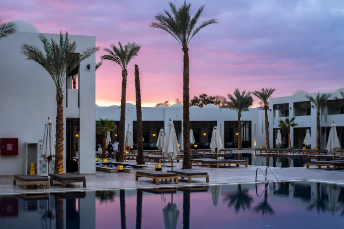 Piscine d'un hôtel — couverture WiFi complète à l'intérieur et à l'extérieur